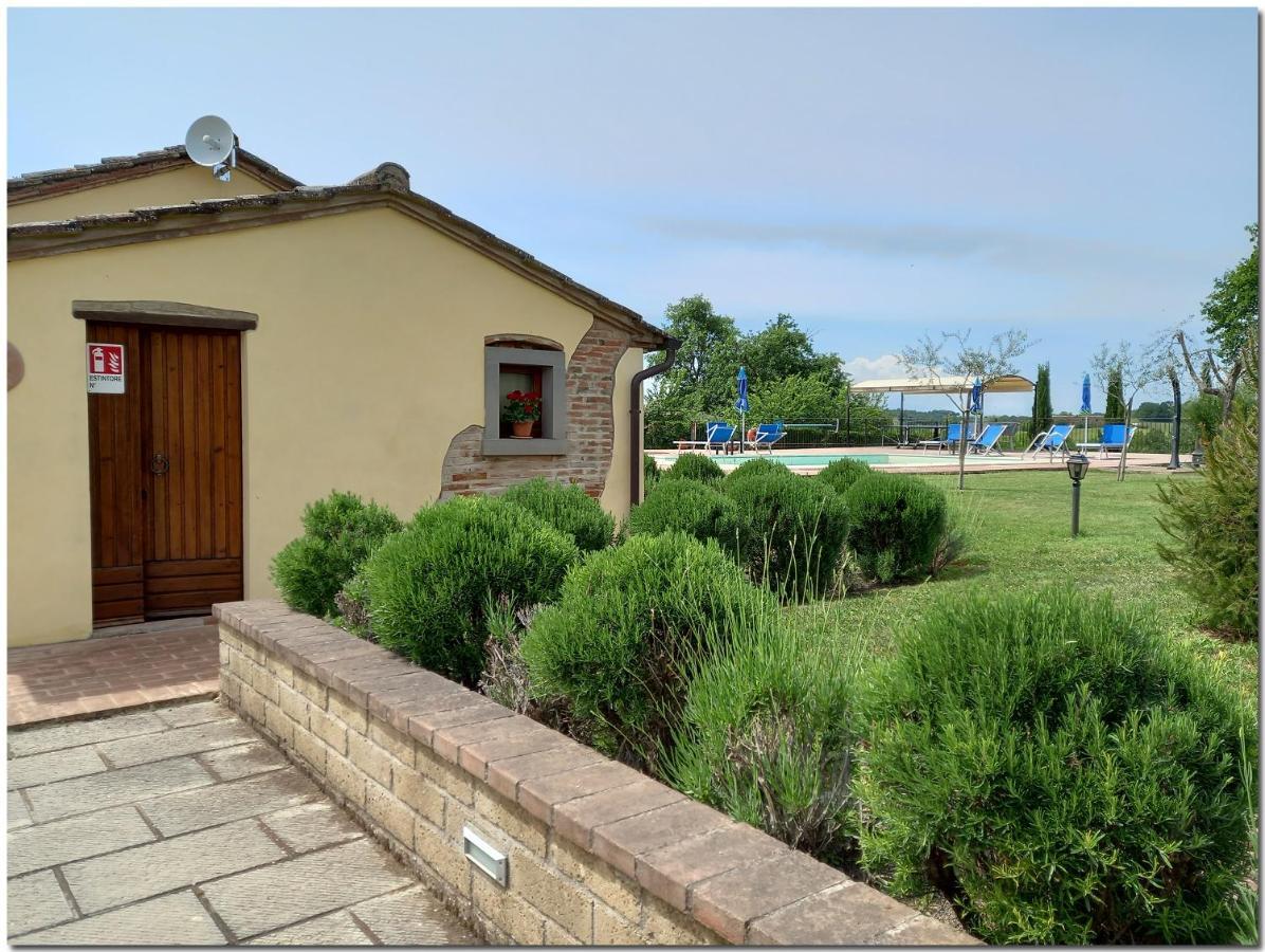 Villino Cortona: Tuscan Retreat with Private Pool and Wi-Fi Exterior photo