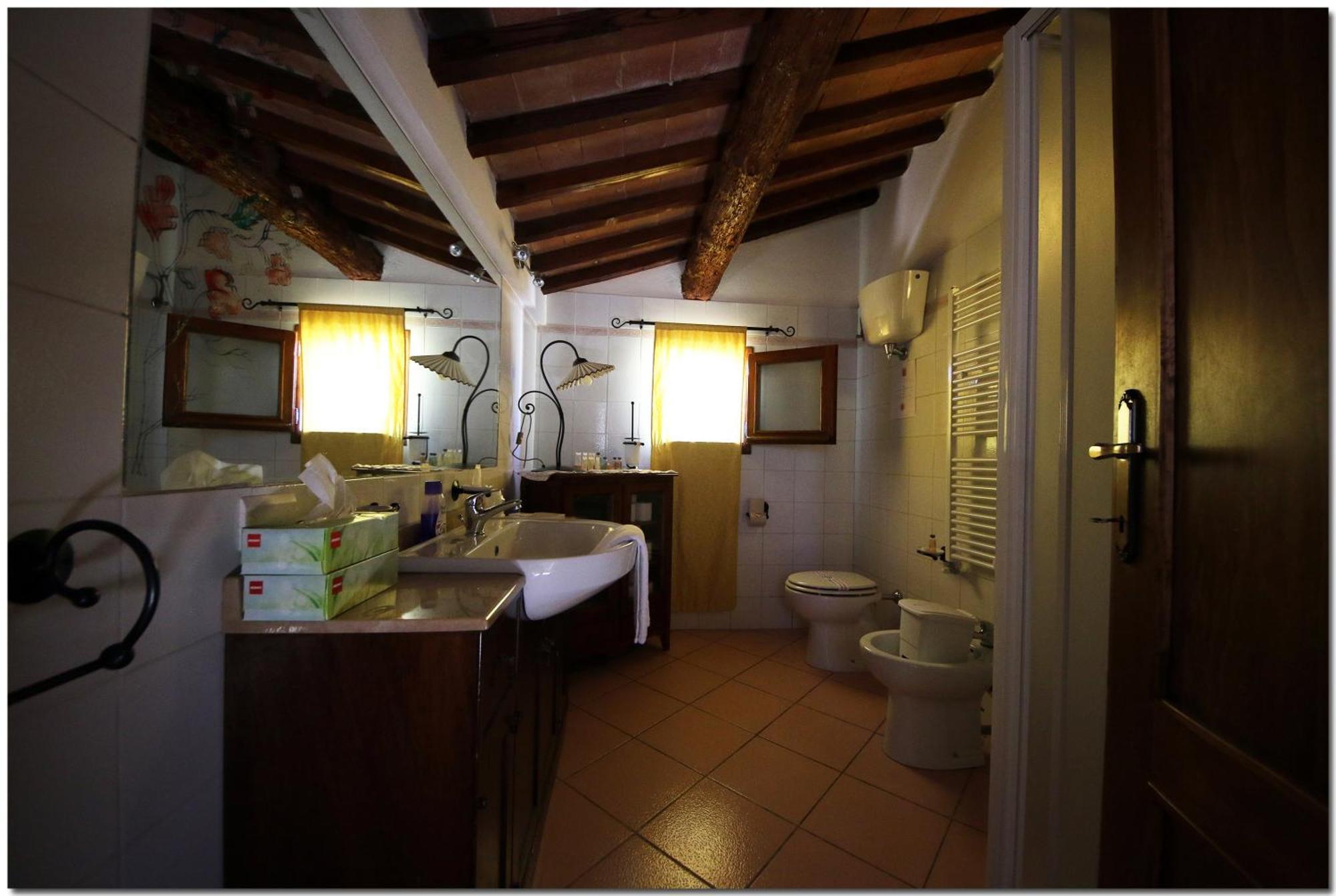 Villino Cortona: Tuscan Retreat with Private Pool and Wi-Fi Exterior photo